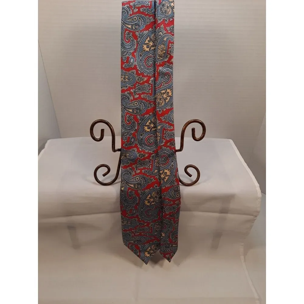 Wembley Men's Red Paisley Print  Silk Tie‎